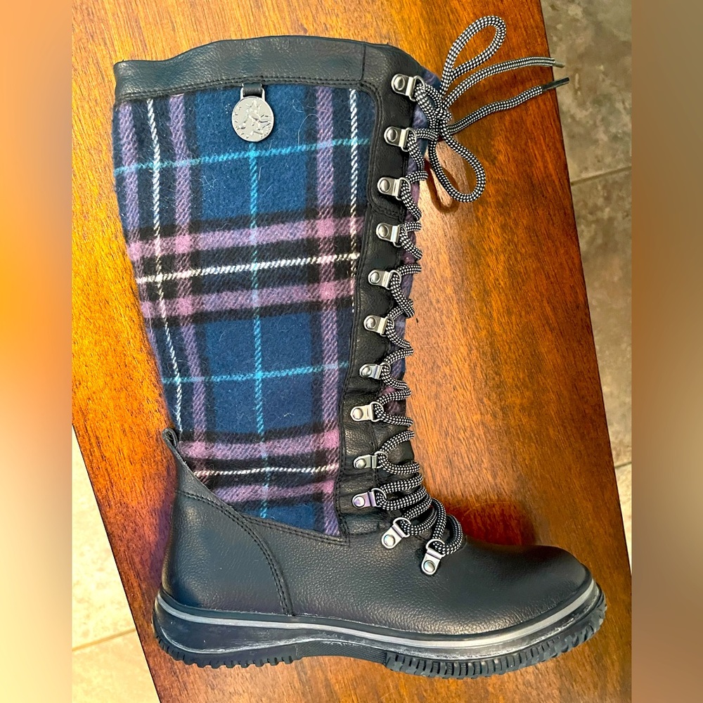 Pajar Snow Boots, 8-8 1/2, Excellent condition!